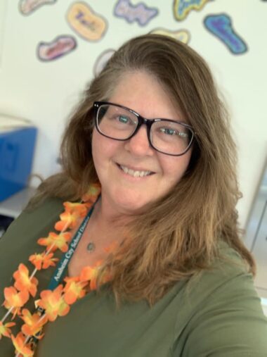 Photo of Teacher Kenya Umphenour