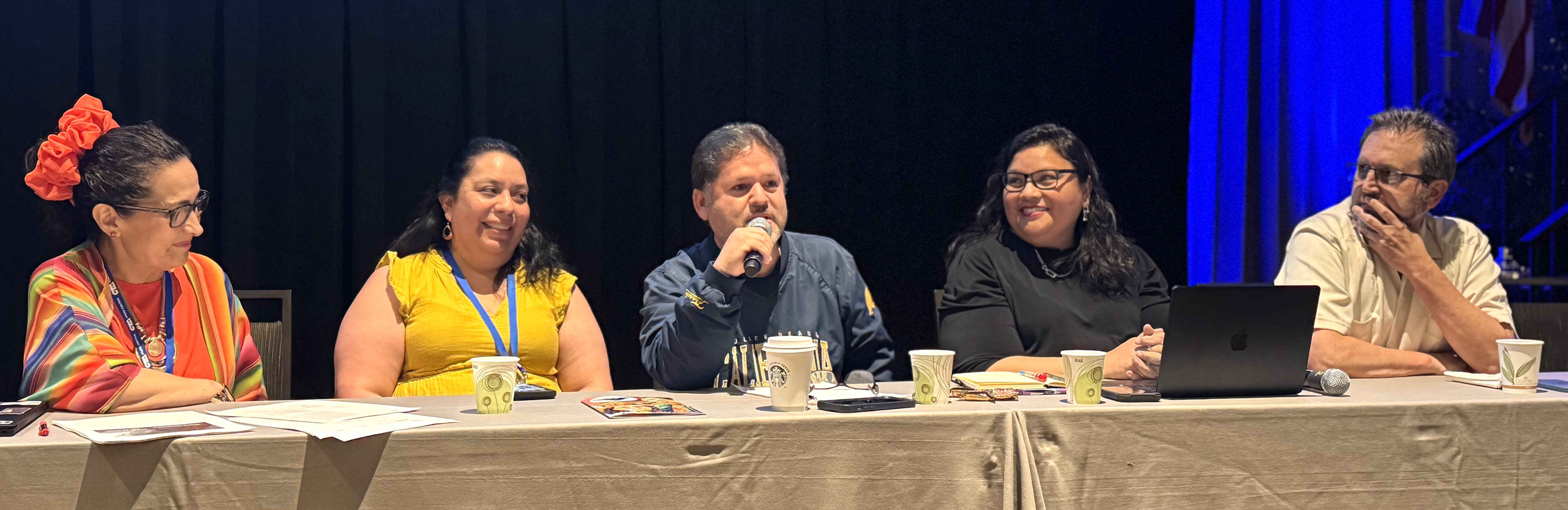 Photo shows a forum on immigration that took place at State Council in April 2025.