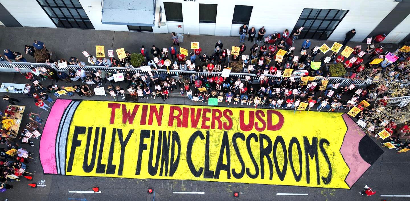 TRUE educators and allies made their message clear. Top photo credit: @movementphotographer