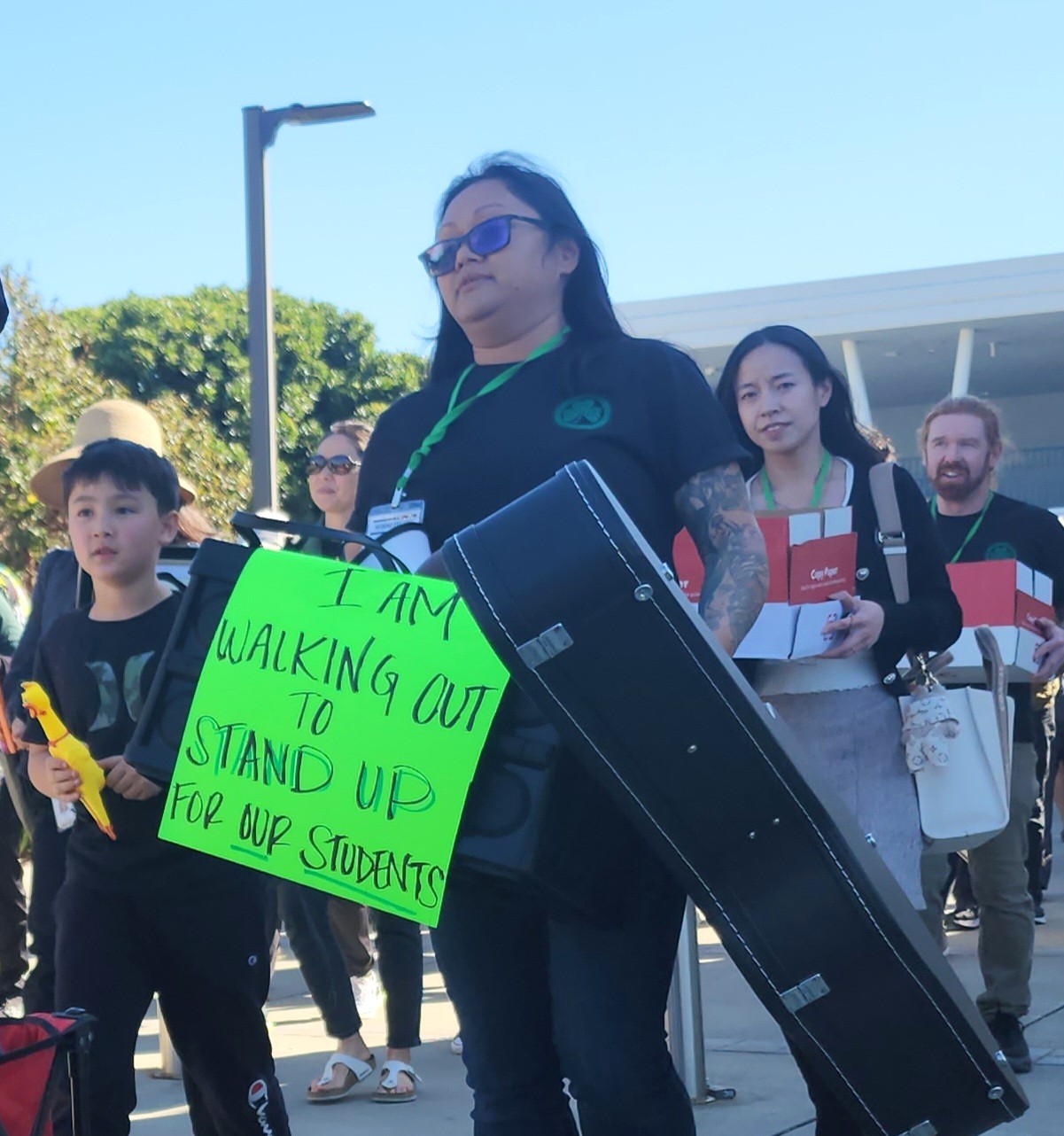 DTA member with sign