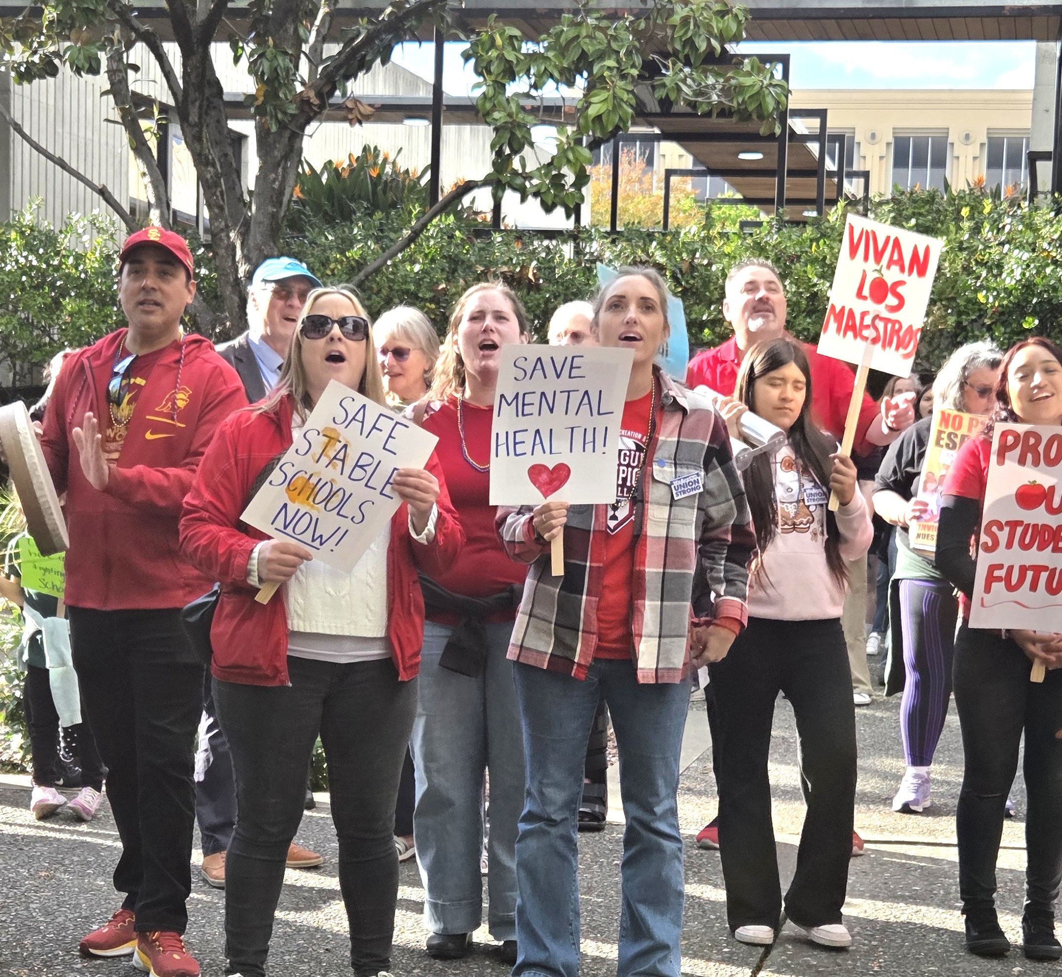SRTA educators outside of the April school board meeting.